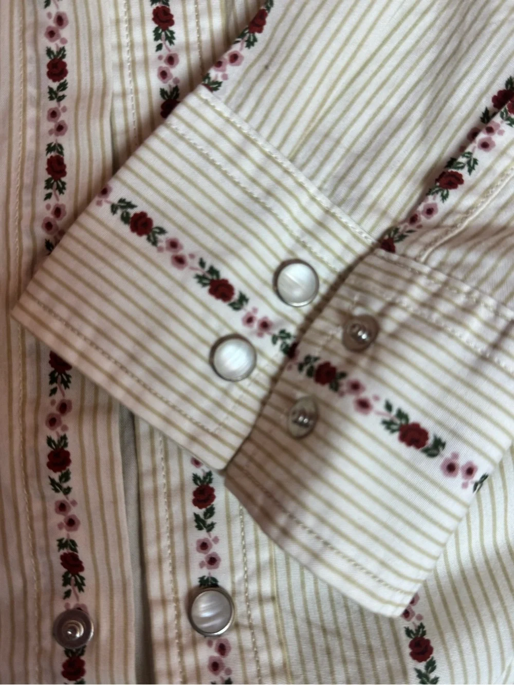 Levi Vintage-Inspired Cream Pearl Snap Western Shirt with Red Floral Stripe